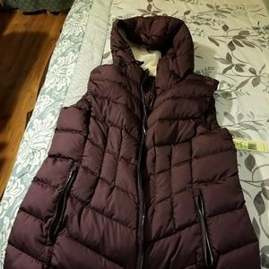 Cute puffy sleeveless vest